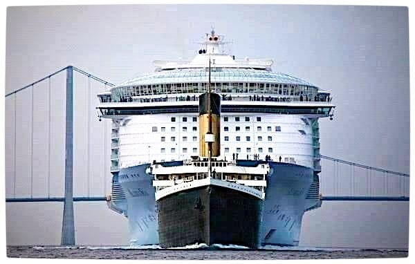 Vamers - Ermahgerd - The Titanic is Dwarfed by Modern Cruise Ships - Titanic Comparison